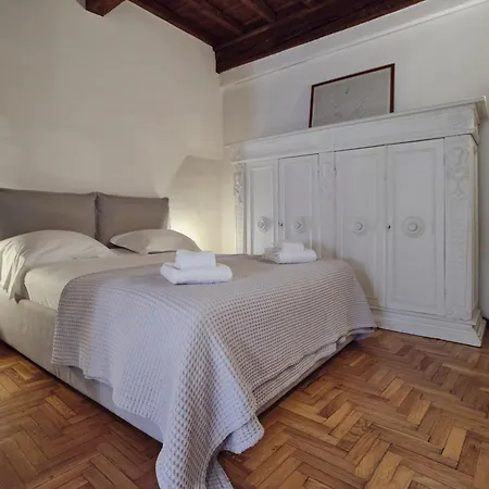 Enchanting With Patio, Lungarno Apartament