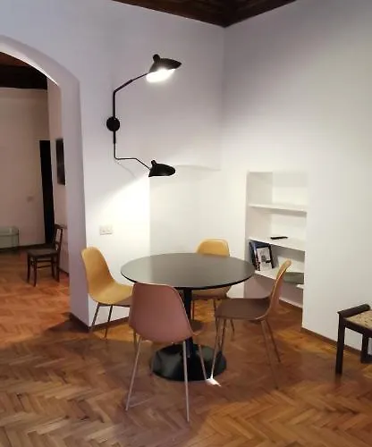 Enchanting With Patio, Lungarno Apartmán